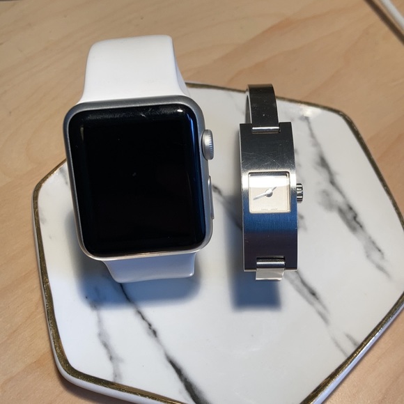 Coach Brushed stainless steel Swiss women’s watch with manual, extra links, tool - Picture 5 of 8